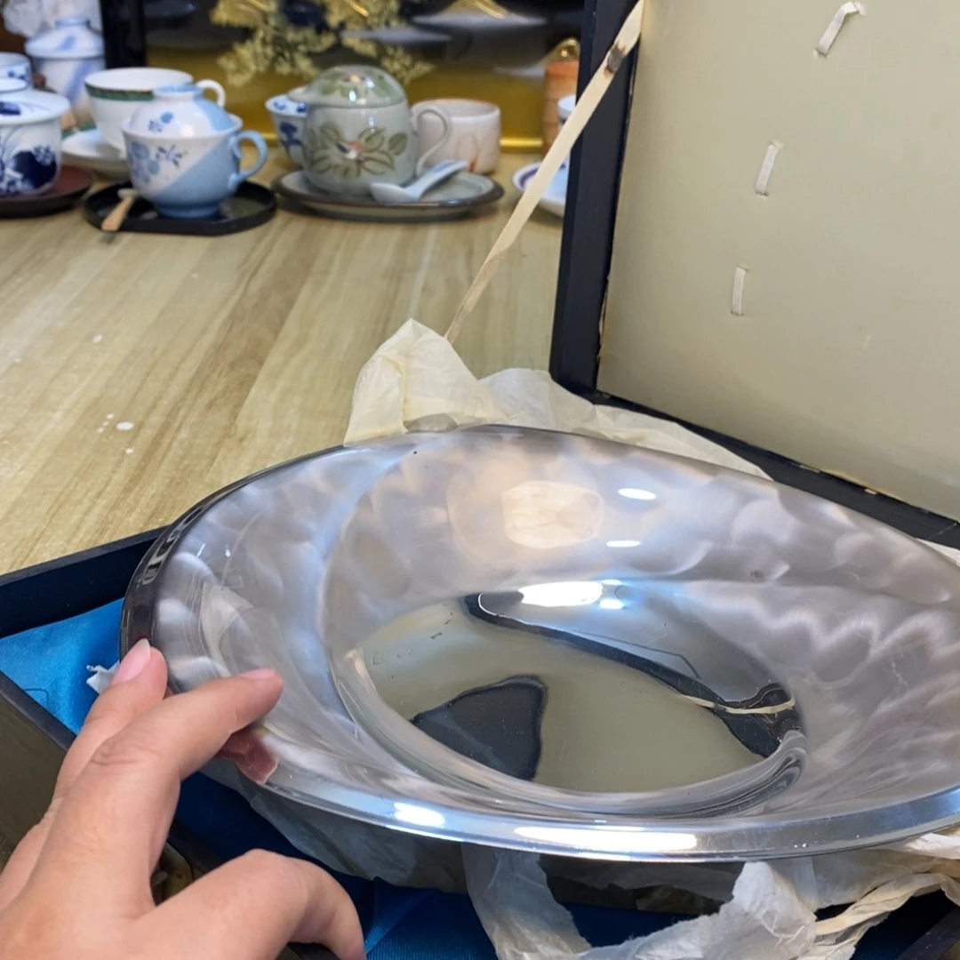 王***兔易雅集工艺品有限公司