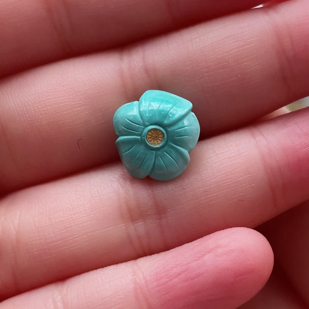 绿松石颈饰未镶嵌