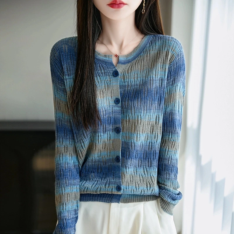 春夏新款精纺羊毛女士圆领彩虹拼色镂空开衫百搭洋气显瘦薄开衫