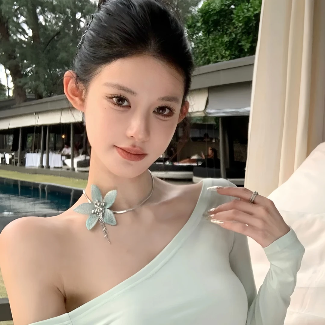 铜合金布艺项链 绿色渐变花朵流苏项链锁骨链女轻奢小众海边饰品