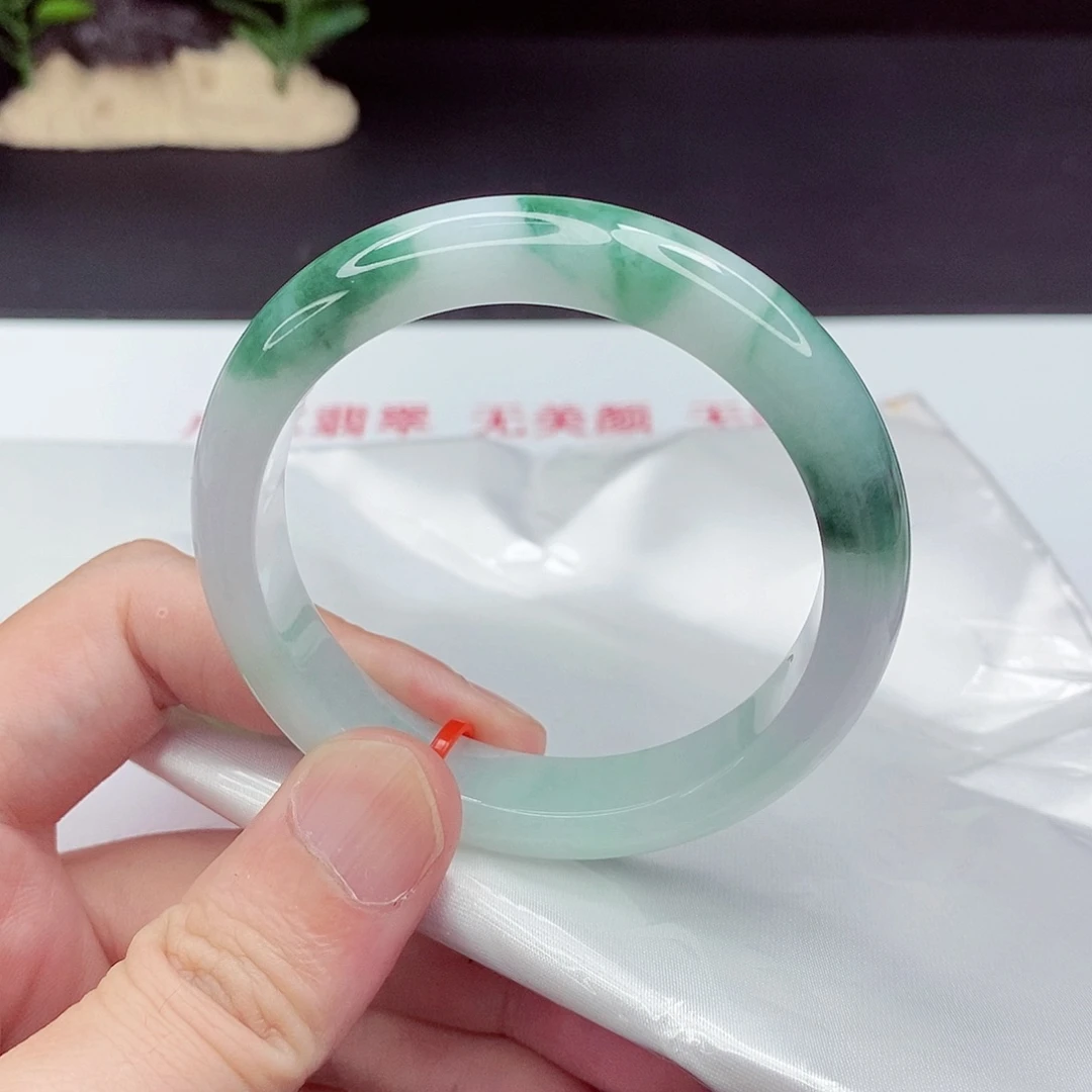 翡翠未镶嵌手镯55圈