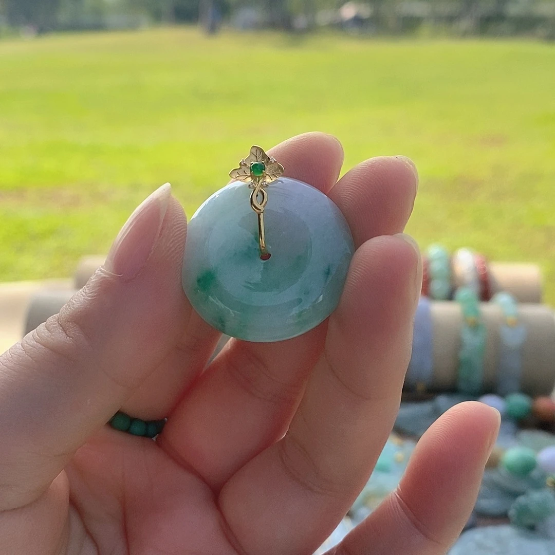 开****翡翠18K金镶嵌挂件翡翠挂件