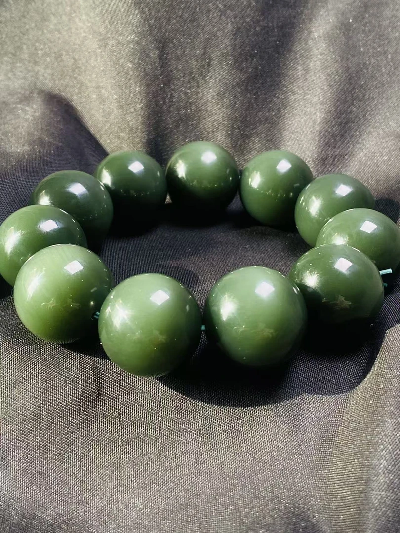 天然和田玉碧玉基本无结构特细21mm左右手串
