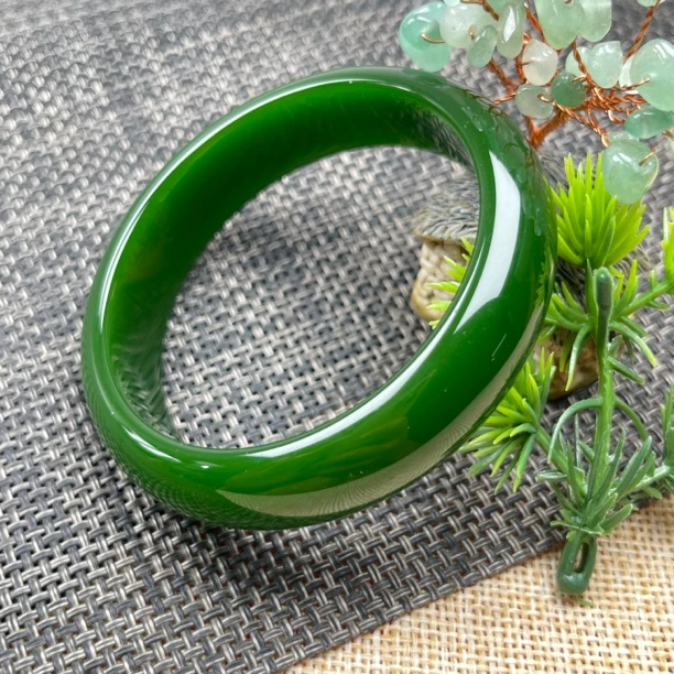 典藏爆款轻奢风菠菜绿手镯多样性发一件