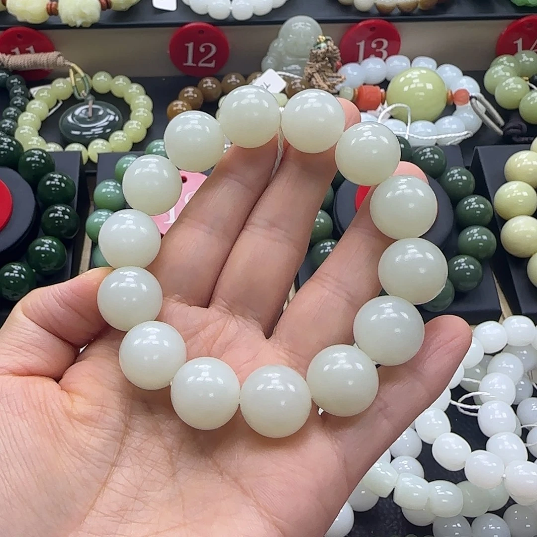 展***体手链未镶嵌和田玉