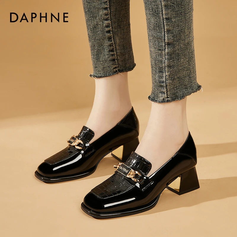 达芙妮春季单鞋尖头皮鞋时尚英伦风粗跟鞋春秋女鞋方根高跟鞋