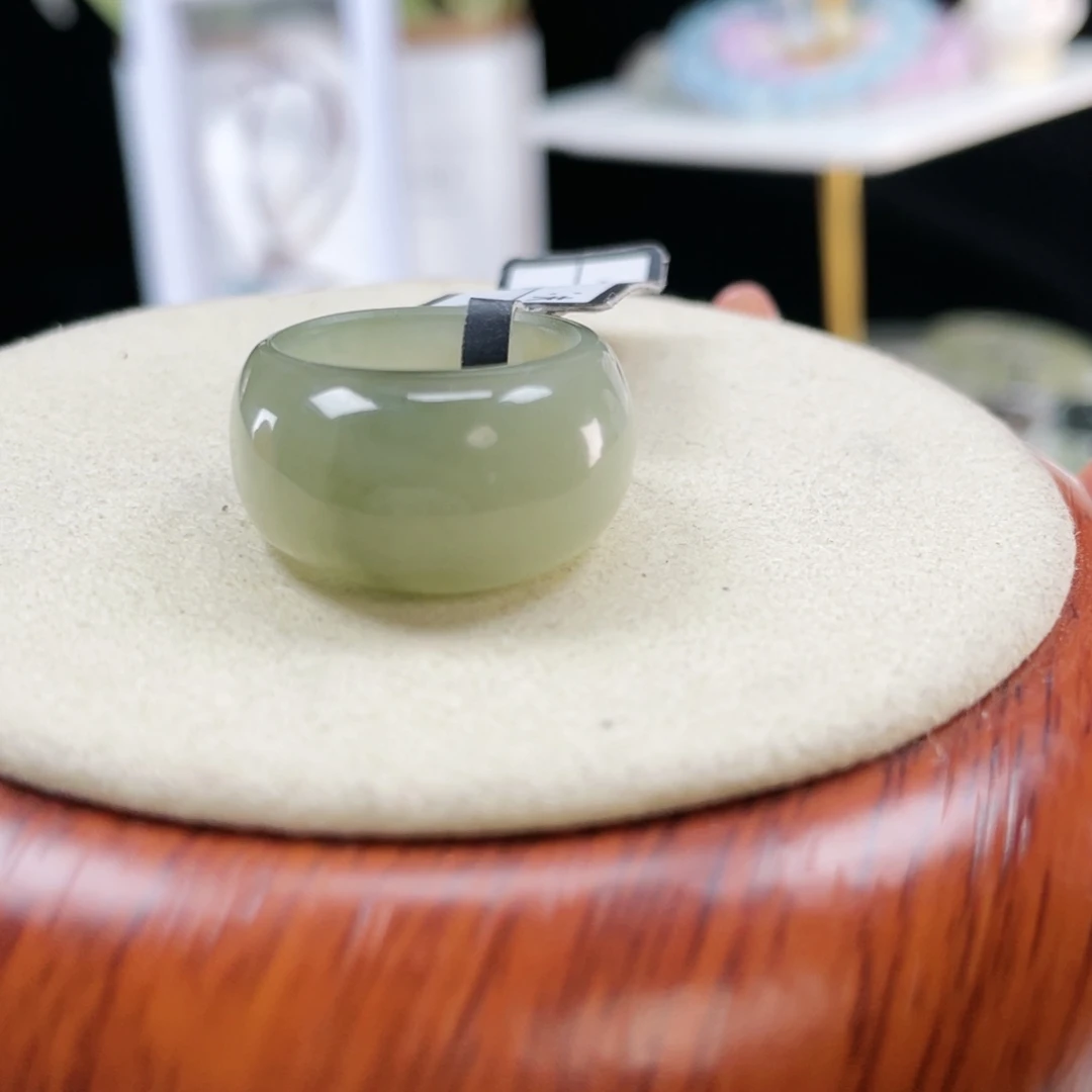 和田玉未镶嵌戒指P10冰透绿馒头16.4