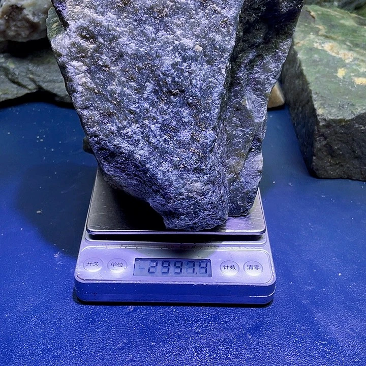 月***水和田玉（糖玉）未镶嵌珠宝半成品