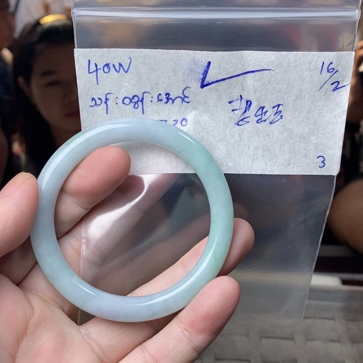 定制翡翠未镶嵌想**玩手镯