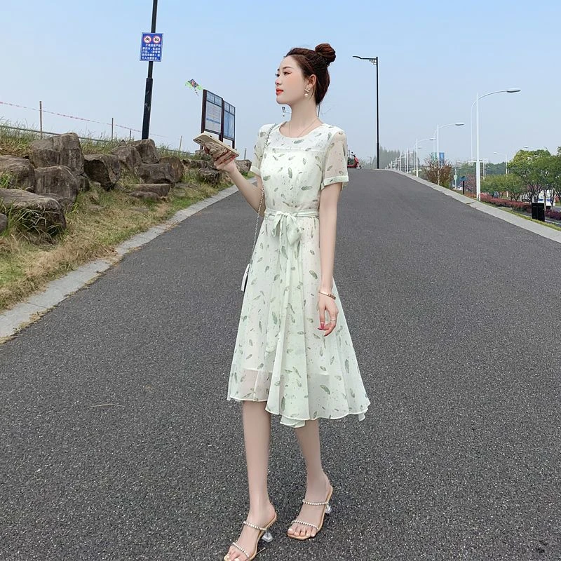 2025夏装新款收腰显瘦碎花雪纺连衣裙女中长款复古清新裙子夏季仙