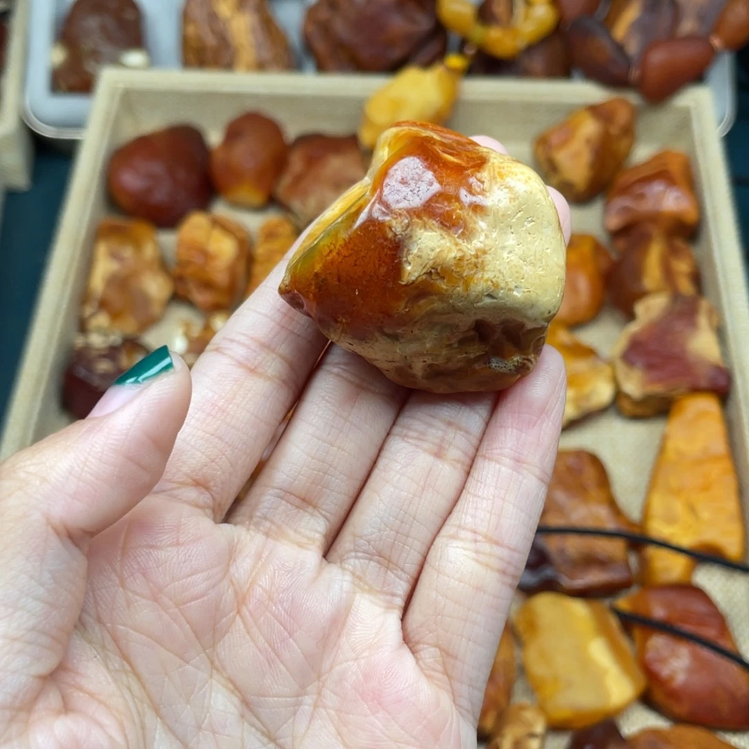 琥珀未镶嵌珠宝奇石