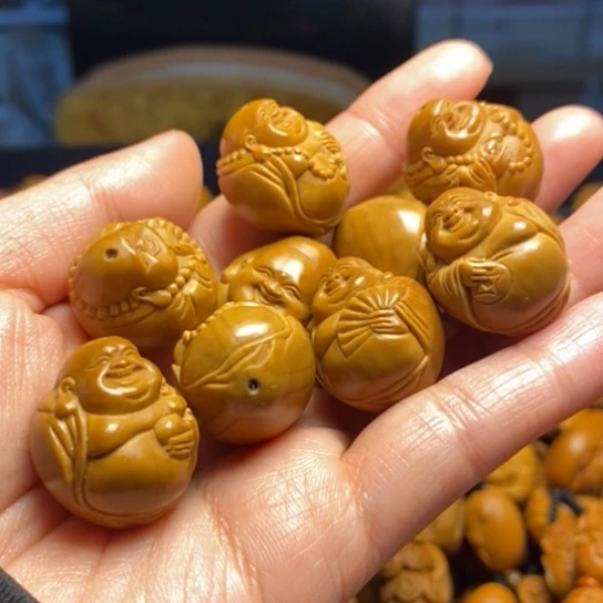 橄榄核吊坠宝*光背弥勒