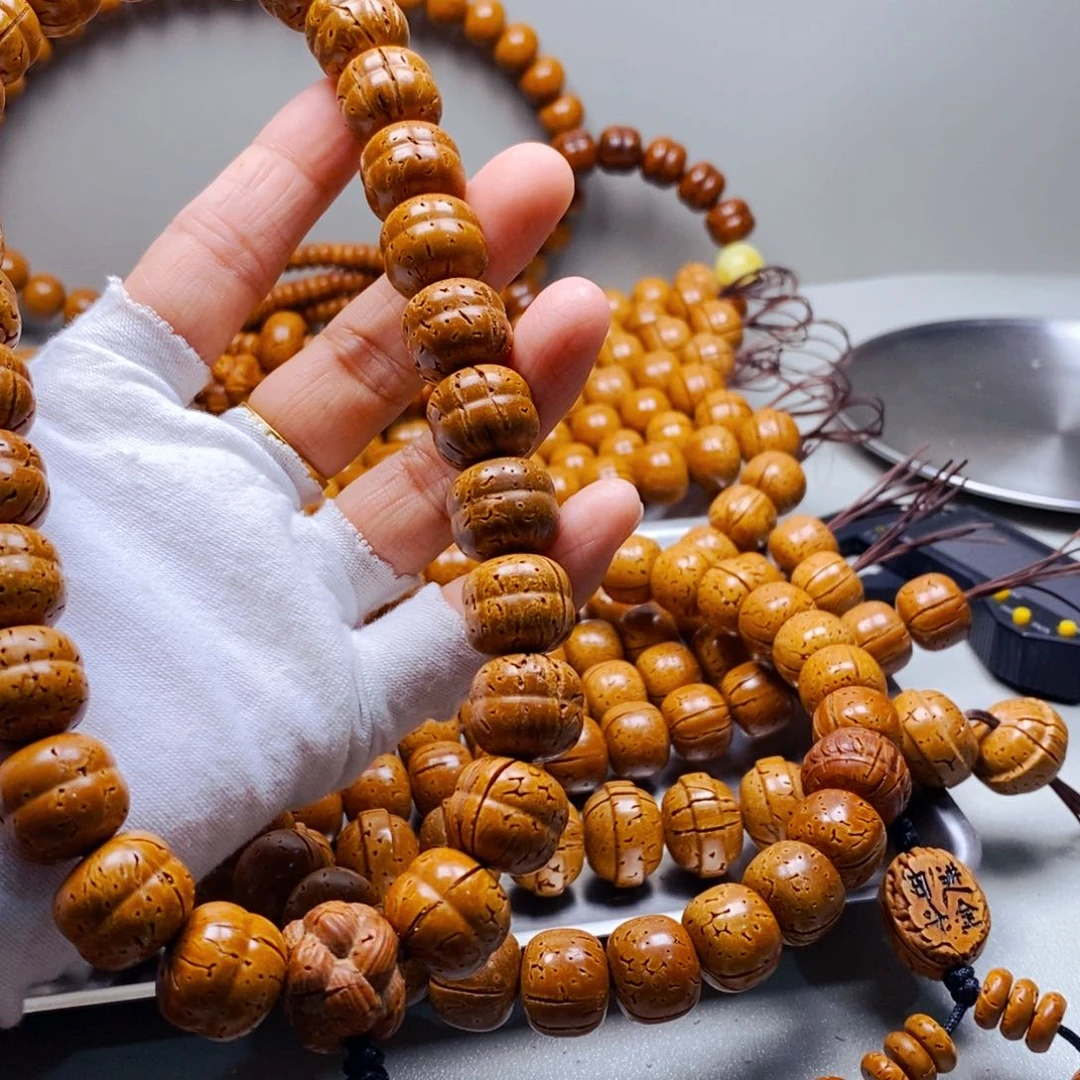 贝***畔桃核手串15加乘14加汉堡手持色差轻剪刀口30