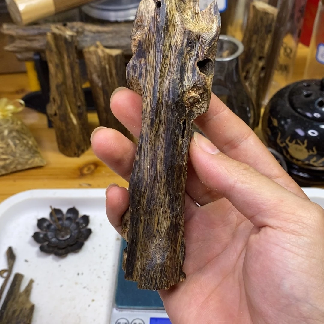 沉香高油香薰白棋45克