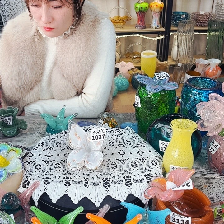 蝴蝶1037 家悦琉璃工艺品不完美