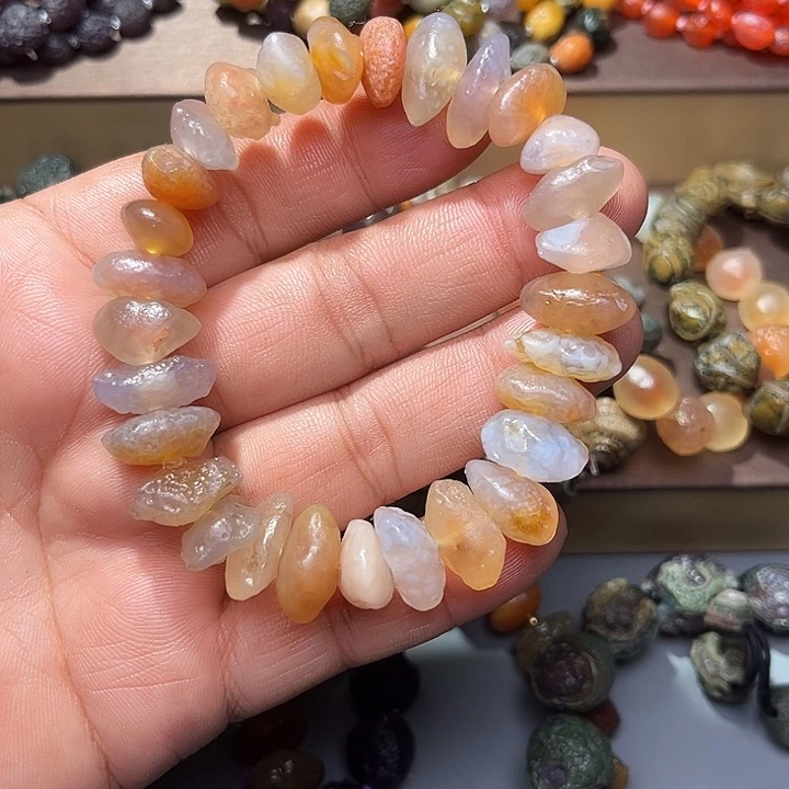 阿拉善彩玛瑙手串