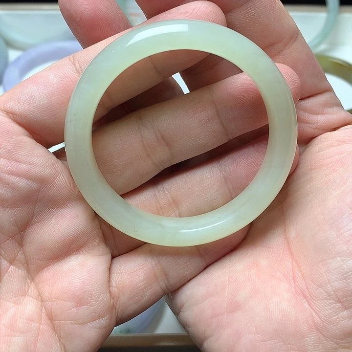 和田玉（糖玉）未镶嵌颈饰51.5圈