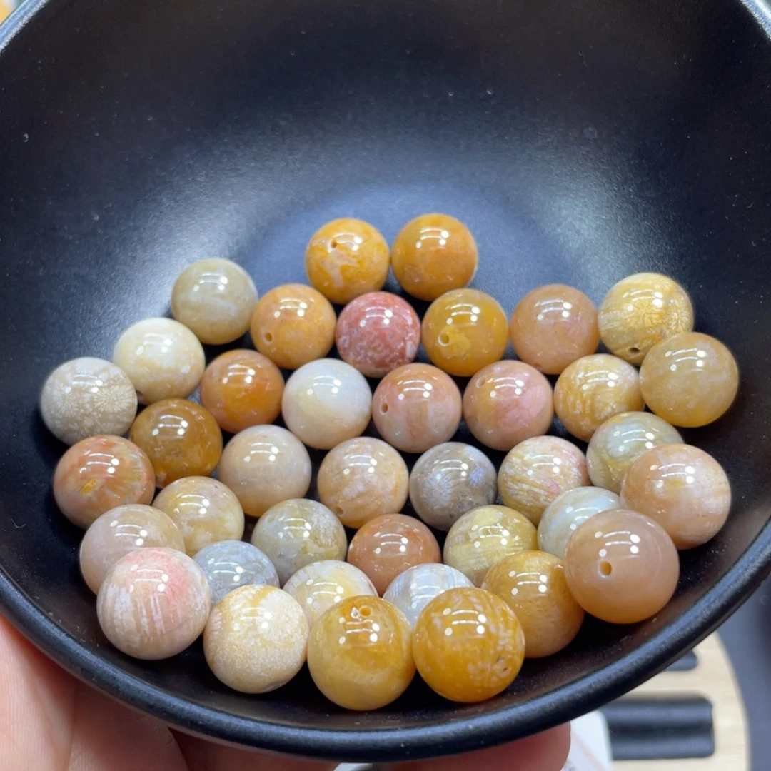 硅化玉未镶嵌颈饰一组60