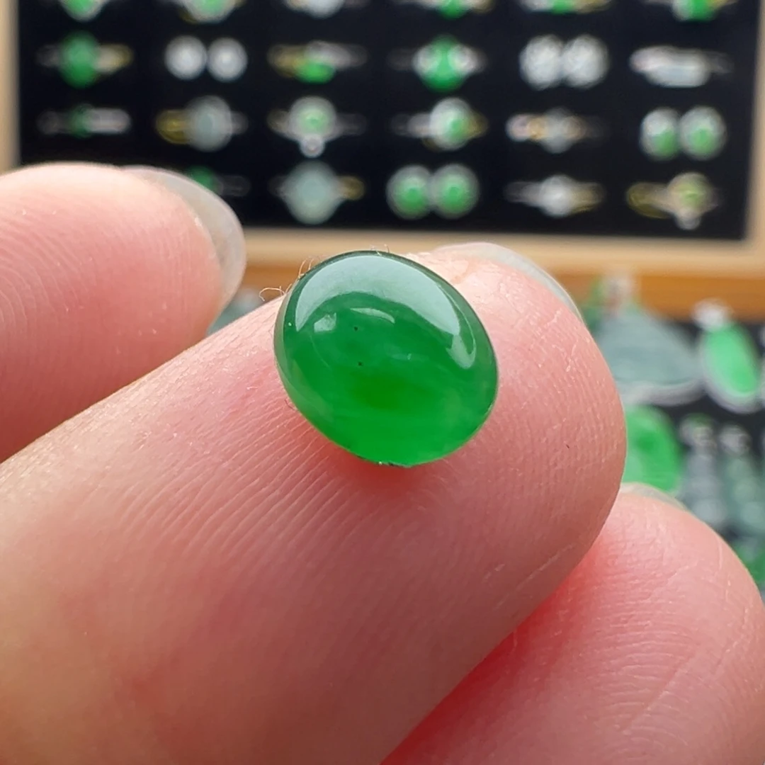 翡翠未镶嵌颈饰蛋6.9