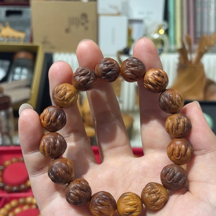 晨***杨崖柏1.3精品黑油饕餮