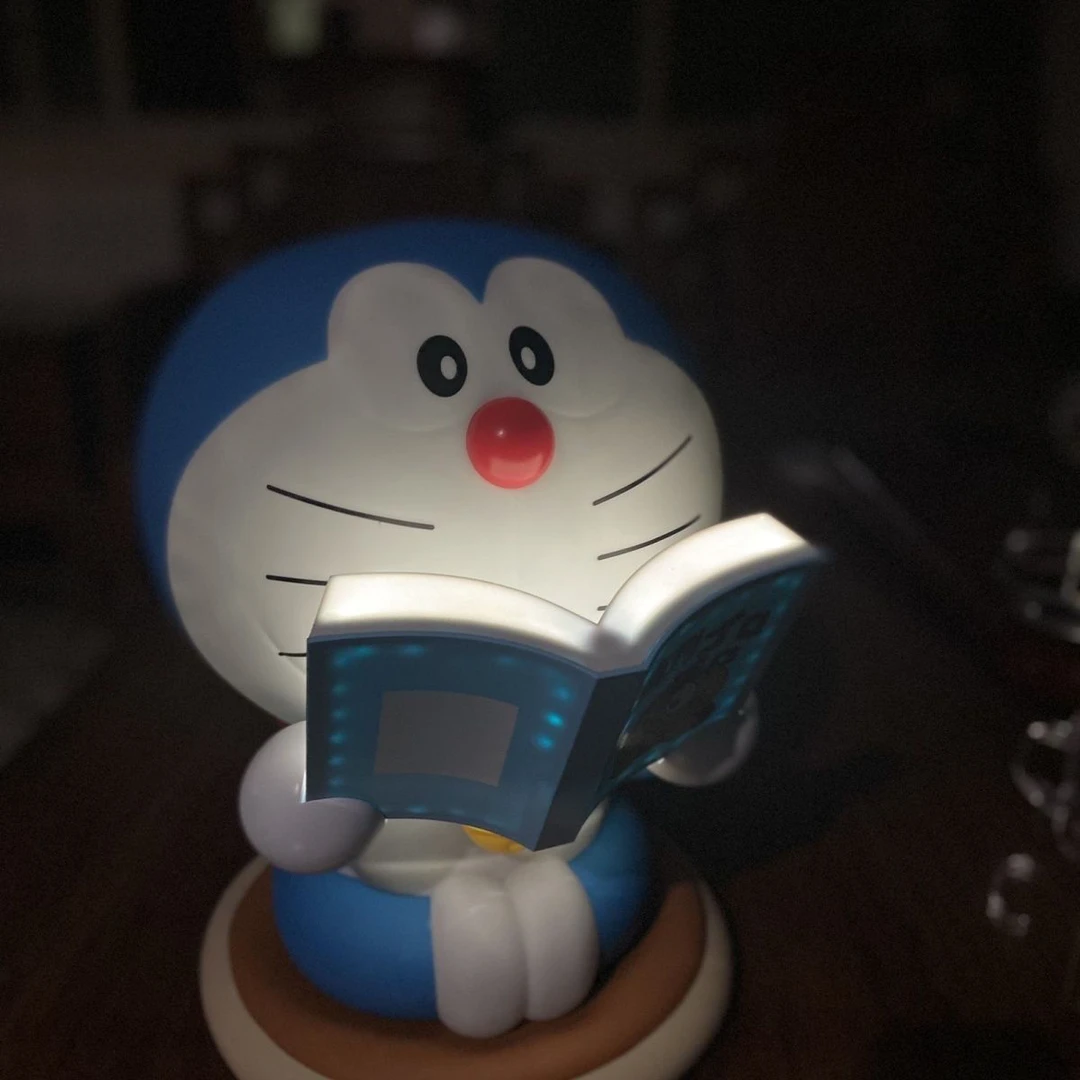 哆啦a梦看书台夜灯叮当机器猫50周年蓝胖子公仔手办摆件潮玩礼物