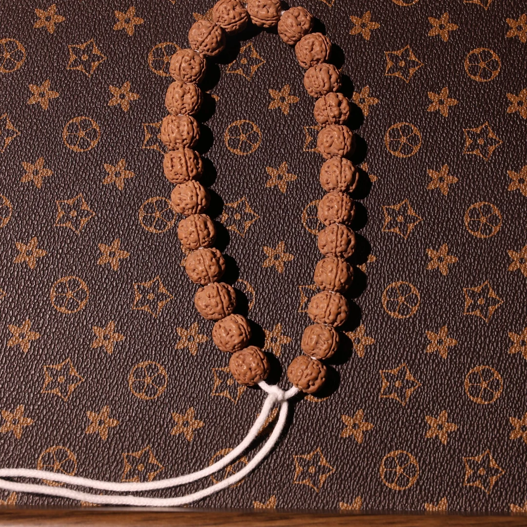 【0292】小金刚老树王手持12-13mm左右