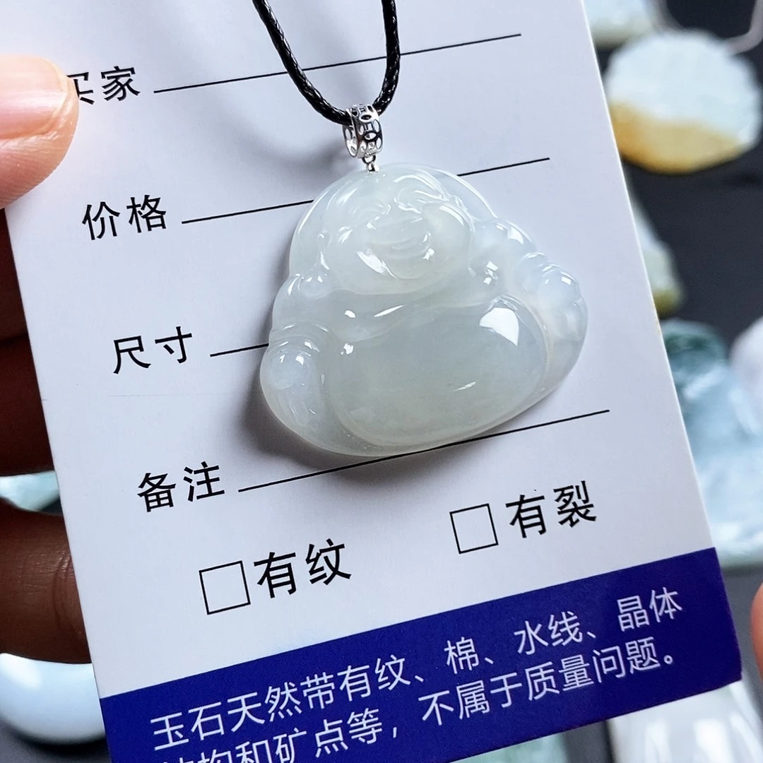 焱***斌颈饰18K金镶嵌翡翠翡翠