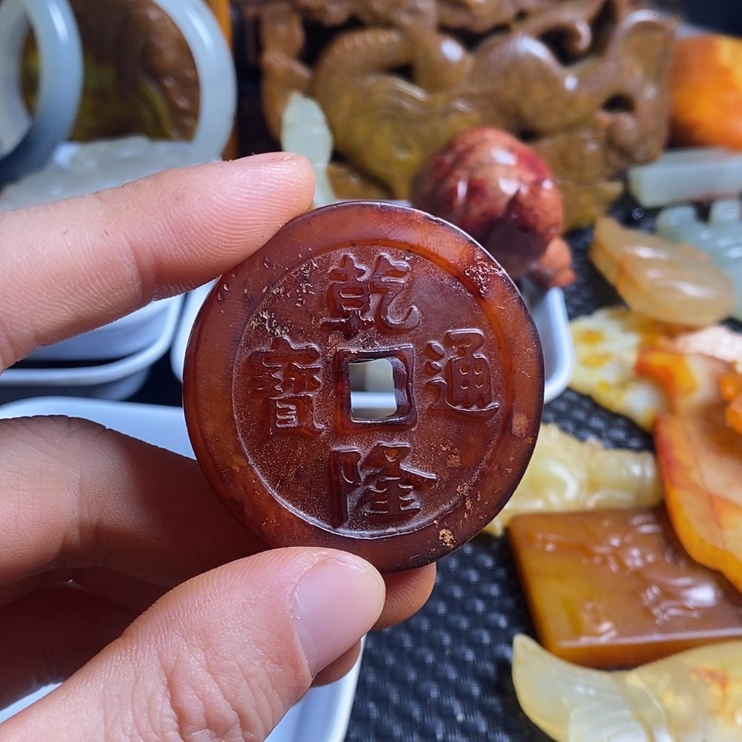 岫岩老玉（透闪石质玉）未镶嵌珠宝奇石