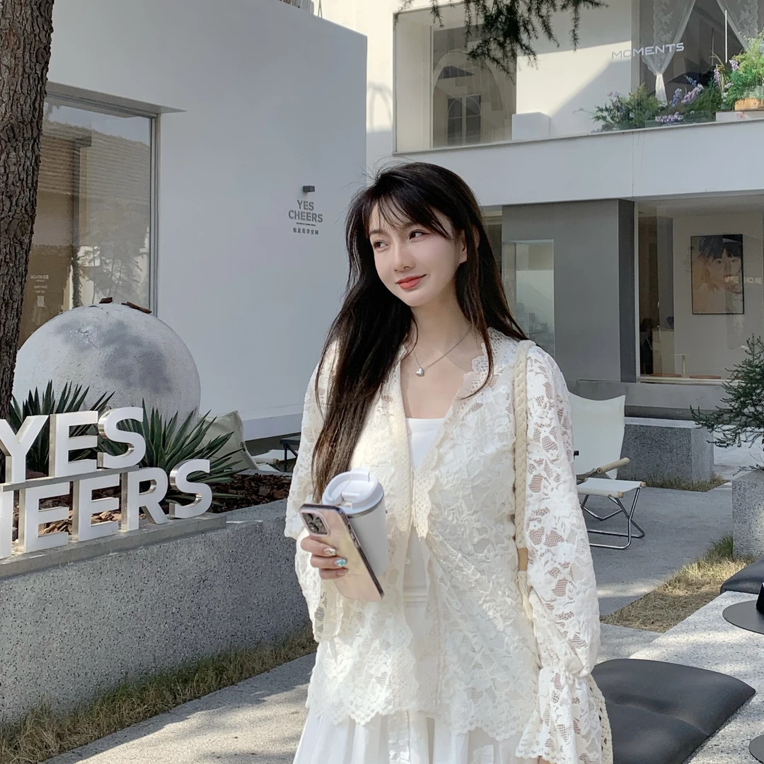 毛小兔2025春季新款长袖蕾丝开扣上衣