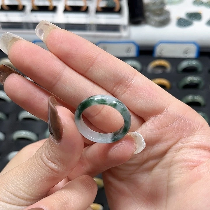 未镶嵌戒指翡翠翡翠