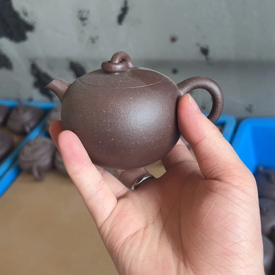 茶壶紫砂紫砂的味道很