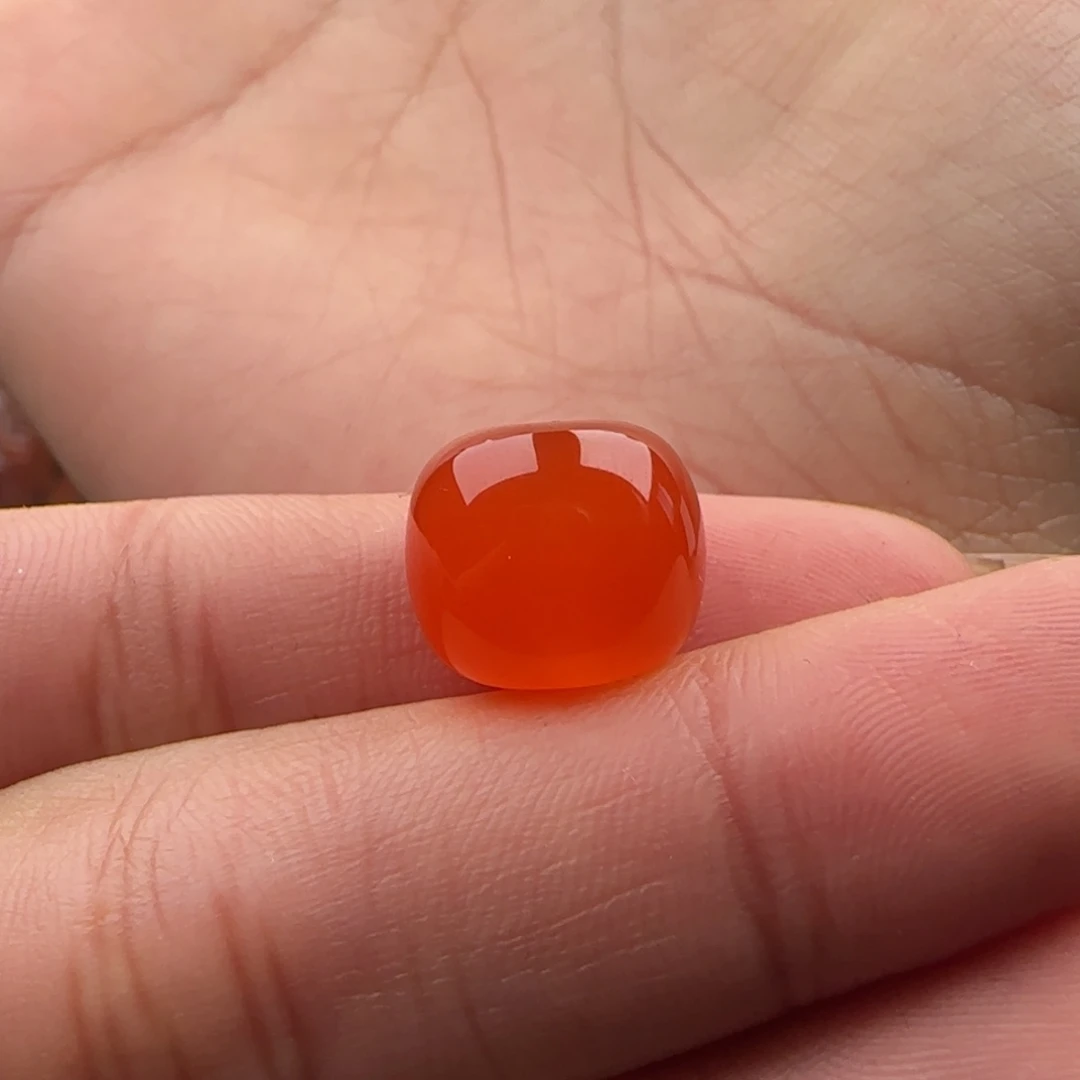 南红玛瑙未镶嵌老型12.3*10.7有皮裂