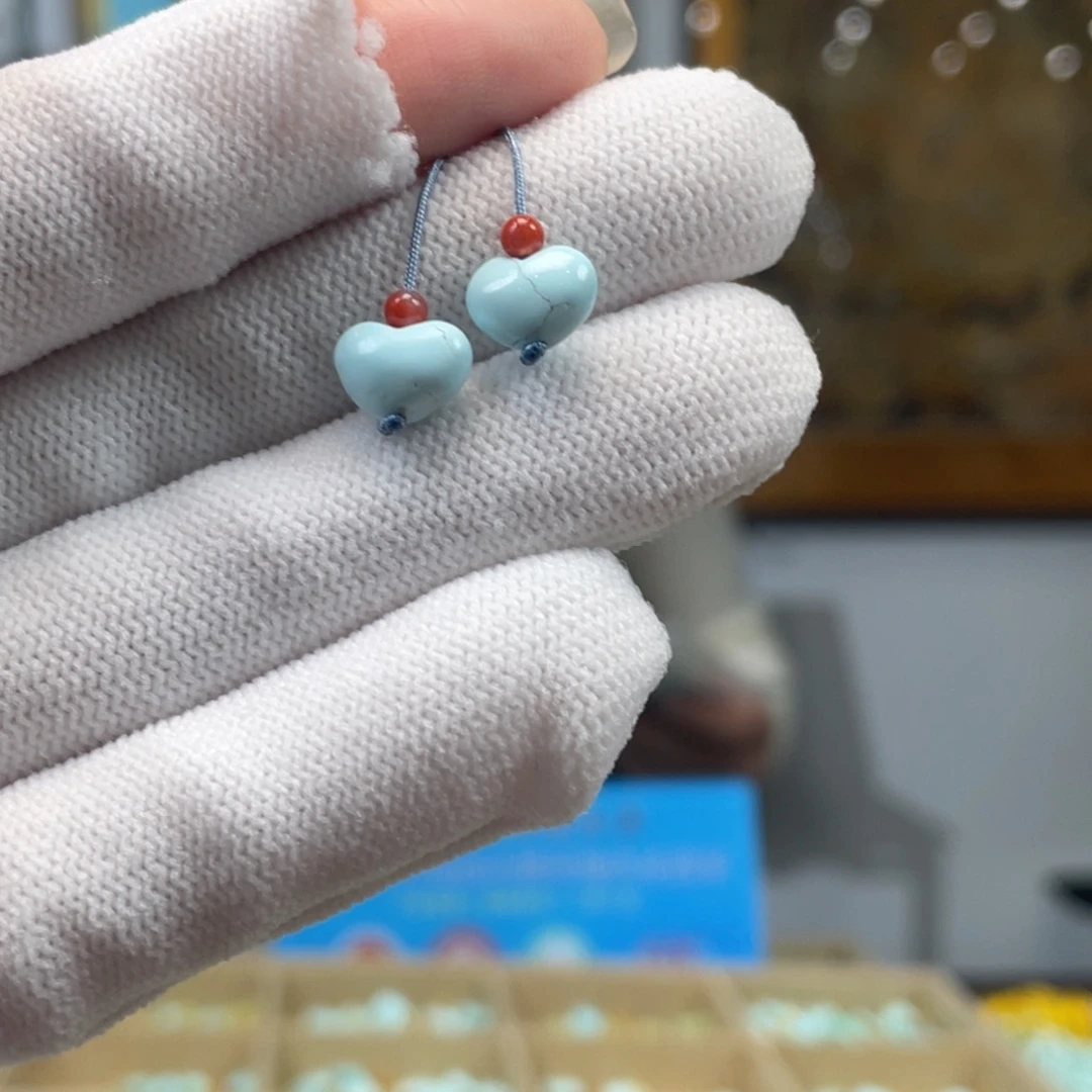 绿松石未镶嵌挂件