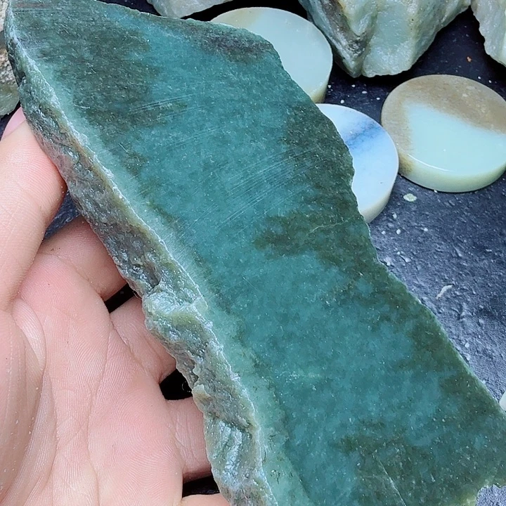 未镶嵌和田玉（糖玉）珠宝奇石