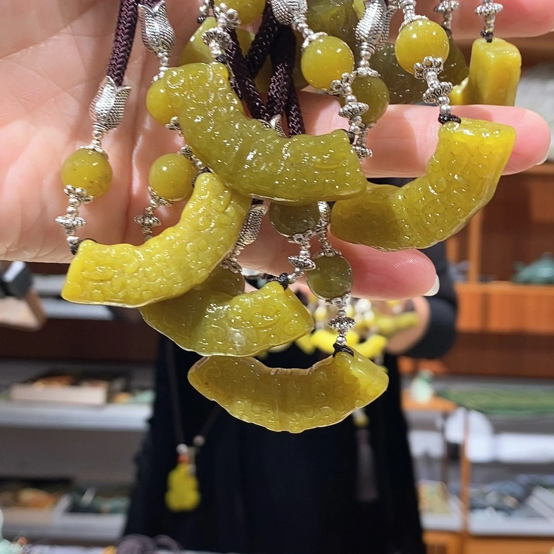 未镶嵌岫玉毛衣链