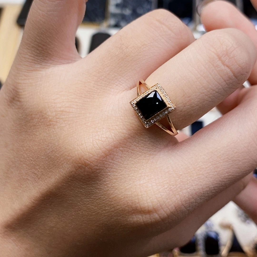 18K金镶嵌定制翡翠墨翠方形女戒