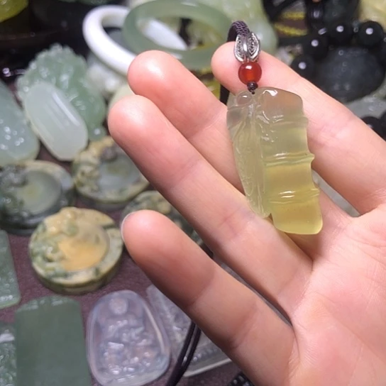 岫玉未镶嵌岫玉挂件