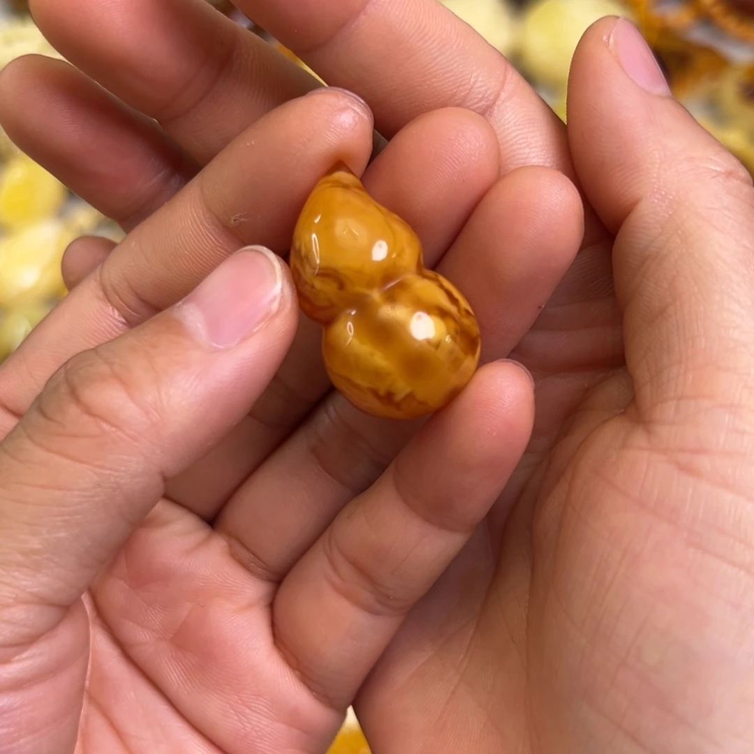 未镶嵌蜜蜡裸石蜜蜡