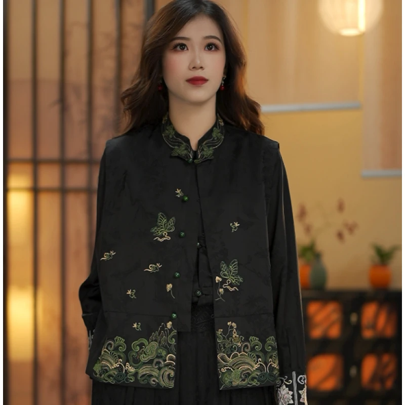 格格--青萝重工刺绣马甲