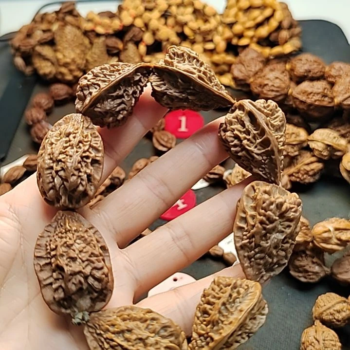 文玩核桃吊坠厚**物波波8绣花鞋