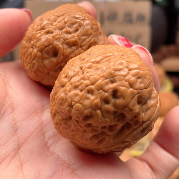 桃核把件门蹲虎头39尺