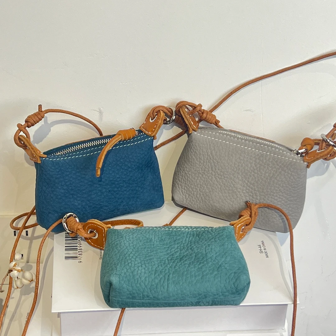 2025原创设计新款真皮斜挎小方包女款休闲手机包零钱包单肩包