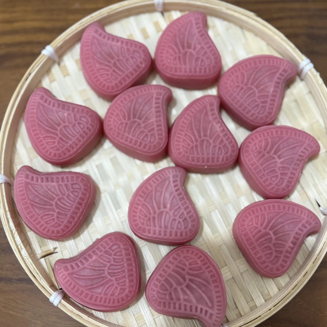 乾发隆冰皮红桃粿（芋泥雪媚娘蛋黄）
