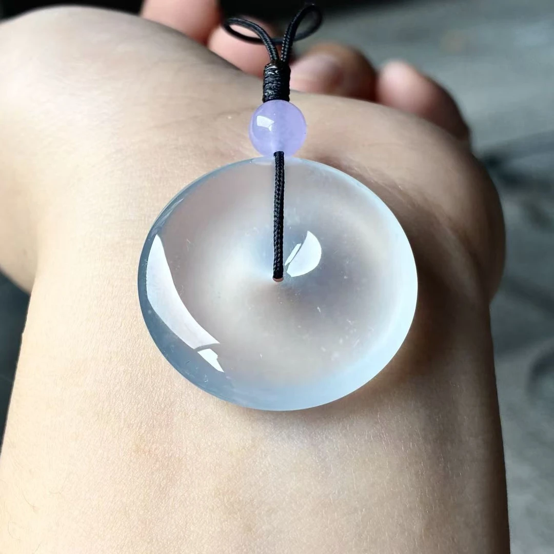 天然a货缅甸翡翠自然光尺寸28.6/5.6,玻璃种带紫底平安扣吊坠