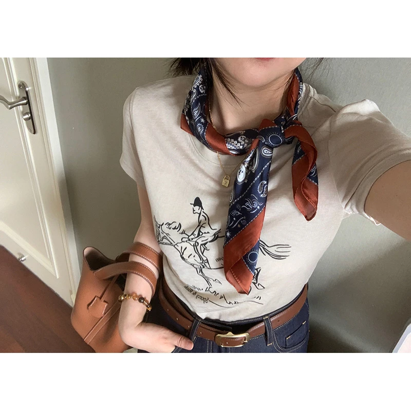 【现货款】花总吖【马到成功】小马印花天丝弹力正肩T恤R425Y06484