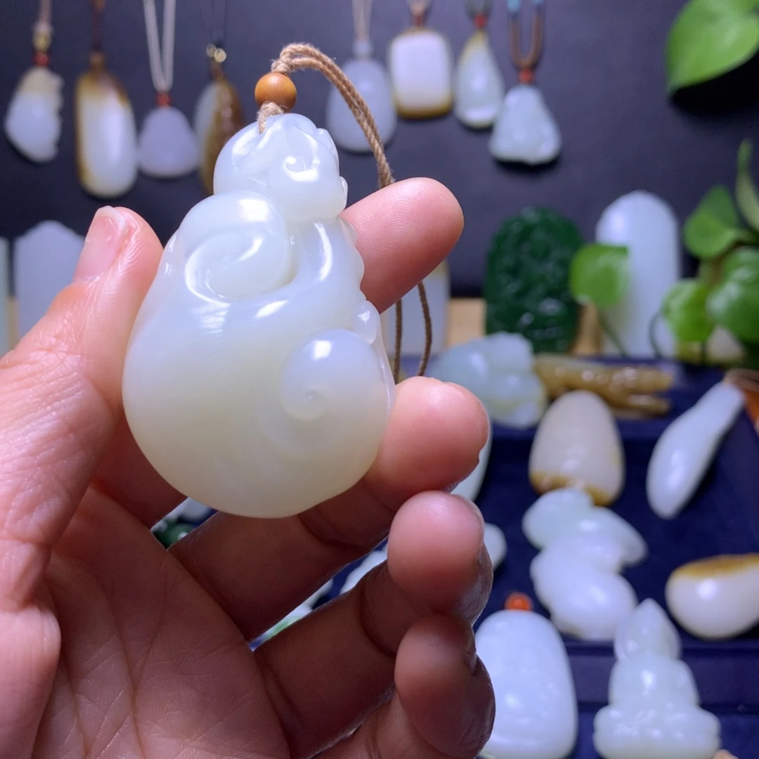 和田玉挂件未镶嵌