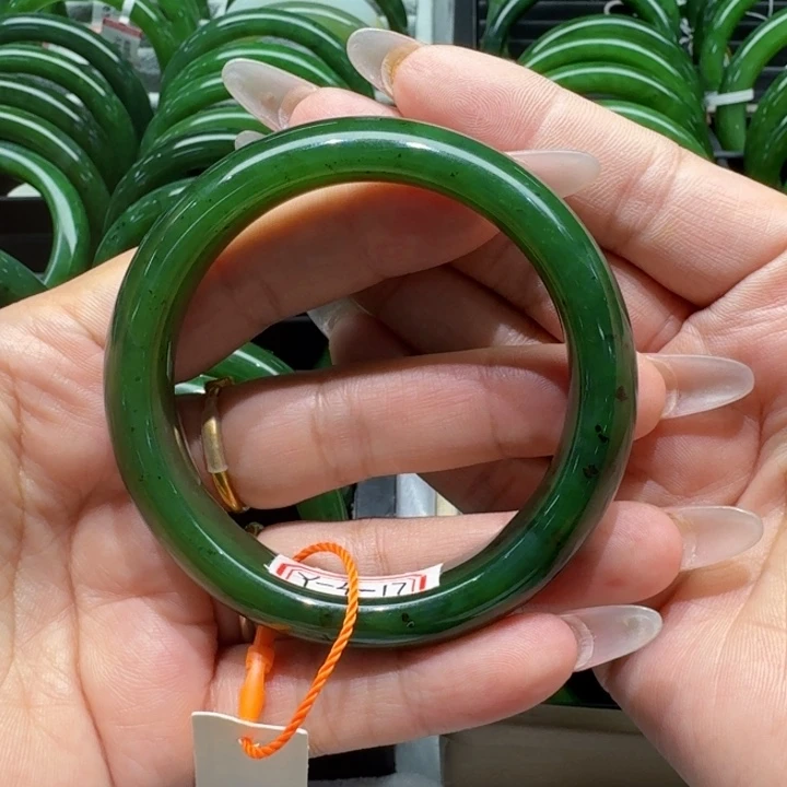 和田玉（碧玉）手镯未镶嵌