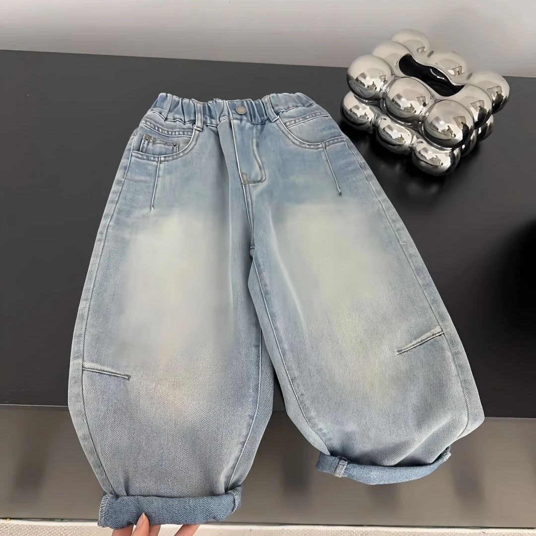 2025春款男女儿童韩版新款时尚休闲中小童宽松浅色牛仔裤百搭