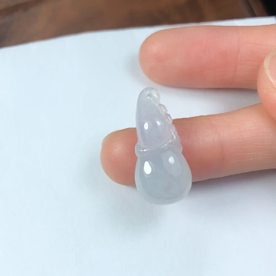 翡翠未镶嵌颈饰缅甸A货，每天下午1点半开播