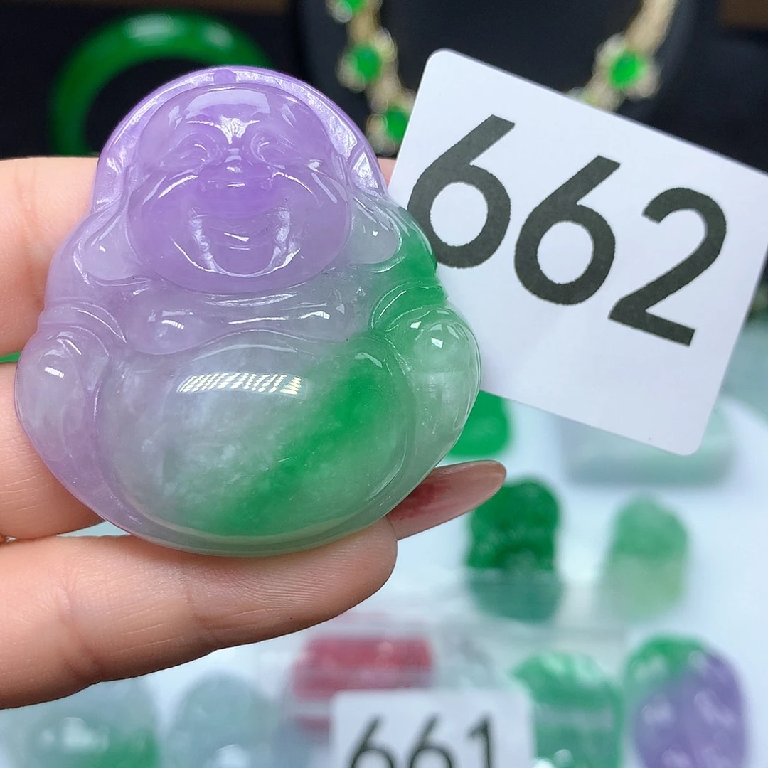 翡翠吊坠(赠链)未镶嵌